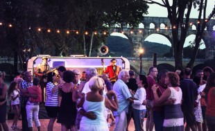 Avec 1,5 million de visiteurs, le pont du Gard recèle un potentiel élevé et pourrait devenir l’ambassadeur du tourisme départemental, voire régional.