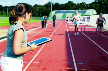 D’ici à fin 2017 tous les collèges du département seront raccordés à la fibre optique, ce qui leur permettra de proposer de nouveaux programmes basés sur le multimédia.