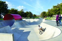 A Saint-Nazaire, la municipalité a associé les jeunes à la conception de son skatepark. Aujourd'hui, c'est un des sites les plus fréquentés de la ville.