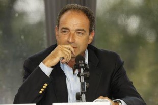 800px-Jean-François_Copé_-_Université_d'été_du_MEDEF_2009