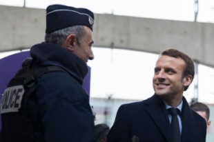 emmanuel-macron-police-nationale-securite-policier