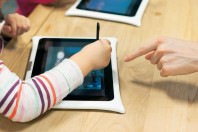 Plan Numérique pour l’Éducation : favoriser l’utilisation des tablettes en milieu scolaire