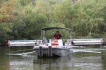 Photo 1 - Epandage de peroxyde d'hydrogène site de baignade de La Roche Ballue © Mairie Bouguenais
