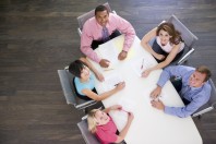 réunion d'agents au bureau