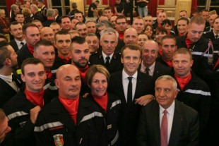 Macron pompiers