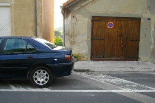 voiture stationnement garage