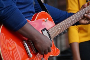 640 CC0 VIA PXHERE rock-music-guitar-acoustic-guitar-concert-band-554096-pxhere