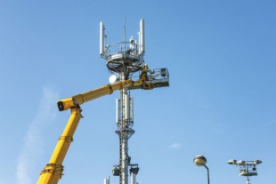 antenne-telephonie-mobile-relais-une