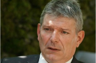 380 X 253 BRUNO FAURE credit Thierry Marsilhac-UNE