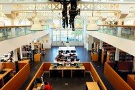 la bibliothque universitaire situe sur le Campus, au Creusot