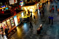 city_urban_abstract_color_art_station_retail_zeiss-384847.jpg!d