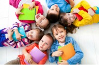 enfants-eac-yanlev-aobestock-46222853-UNE