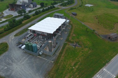 Vue aérienne  de la centrale électrique de Trifyl