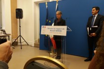 Elisabeth Borne a reçu du député Benoît Simian le rapport sur les trains à hydrogène