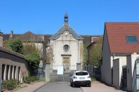 Une des entrées de l'hôpital Saint-Gabriel, Autun, Saône-et-Loire