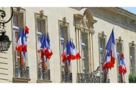 mairie - drapeauillustrez-vous - AdobeStock_- UNE