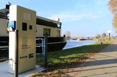 Borne Eau Electricité Amt RD Ecluse d'Amfreville Photo VNF-ljm (7)