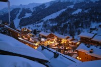 station-ski-montagne-chalets-neige