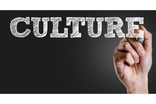 gustavofrazao -AdobeStock-culture-UNE