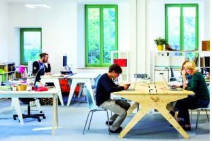 8 FabLab et espace coworking 8+, à Crest