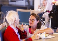 « Prendre soin de nos aînés est une source d’enrichissement incroyable »