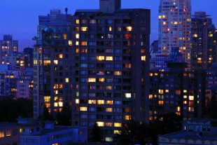 immeuble-nuit-colonnes-montantes