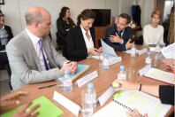 La députée (LREM) Michèle Peyron a remis son rapport sur la PMI aux ministres Agnès Buzyn, Jean-Michel Blanquer, et Adrien Taquet