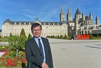 -	Christophe Bellec, Directeur général des services de la Ville de Caen, du CCAS de Caen et de la Communauté urbaine Caen la mer