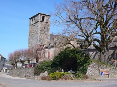 Clocher_Arvieu_Aveyron