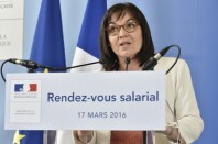 Annick-Girardin_Reunion_Organisations Syndicales_PhotoDHSimon