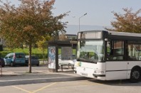Bus et velo dans l'agglomerationparc-relais de maison brulee