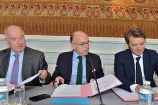 CNSIS Cazeneuve Bussereau Baroin