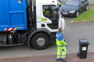 Collecte des déchets par les éboueurs