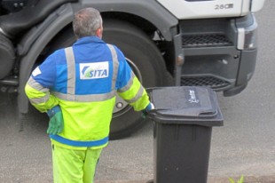 Collecte des déchets par les éboueurs