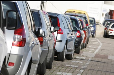 Voiture en ville : les collectivités reprennent la main