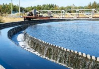 Round sedimentation tank with clear water overflowing