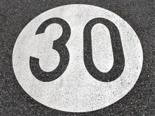 speed limit sign 30