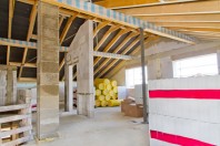 Dachgeschoss eines Rohbaus