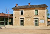 France, picturesque city hall of Proissans