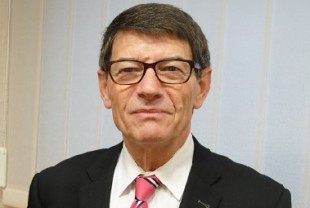 Outre ses activités au GART, Guy Crost est également maire de Malay-le-Grand et vice-président de la communauté de communes du Senonais en charge des transports et des mobilités.