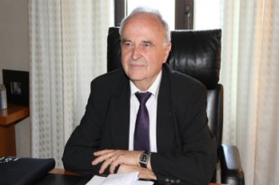 Gérard Bonnet succède à François Hollande à la présidence du conseil général de Corrèze.