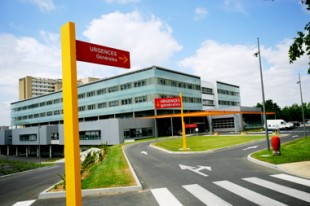 Sur 400 contrats d’engagement de service public (CESP) proposés pour 2010 et pour 2011, seuls 146 et 195 ont été signés selon l’Association nationale des étudiants en médecine de France.