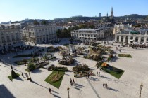 Le jardin éphémère de Nancy de 2015 a été conçu sur le plan de la ville jumelée de Karlsruhe et sur le thème des réseaux.