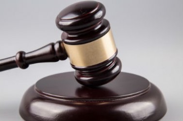 Juge marteau justice sanction amende juge