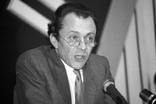 Michel Rocard, ministre socialiste du Plan. Morlaix, octobre 1981