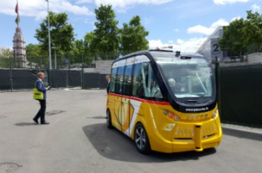 Navette autonome Navya, lors de sa présentation auSalon des transports public à Paris, le 24 juin 2016.