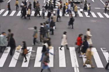 Pietons traversant la route