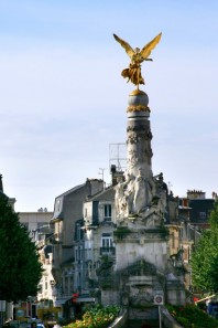 Reims_fontaine Sube