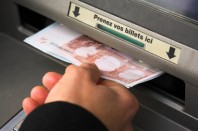 retrait d'argent liquide au guichet