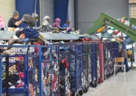 Déchets textiles : trois scénarios pour doper la collecte